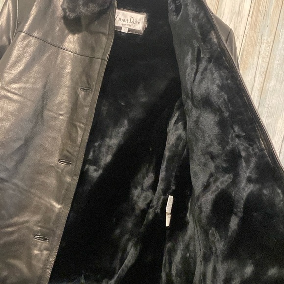 NWT Vintage Albert Duke Women’s 100% Leather Fur Lined Button Up Jacket | Large - Picture 6 of 9